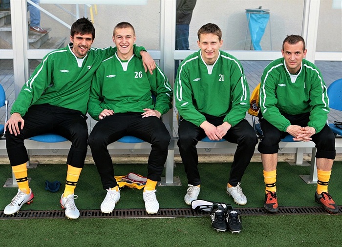 Náhradníci byli před začátkem zápasu v dobrém rozpoložení