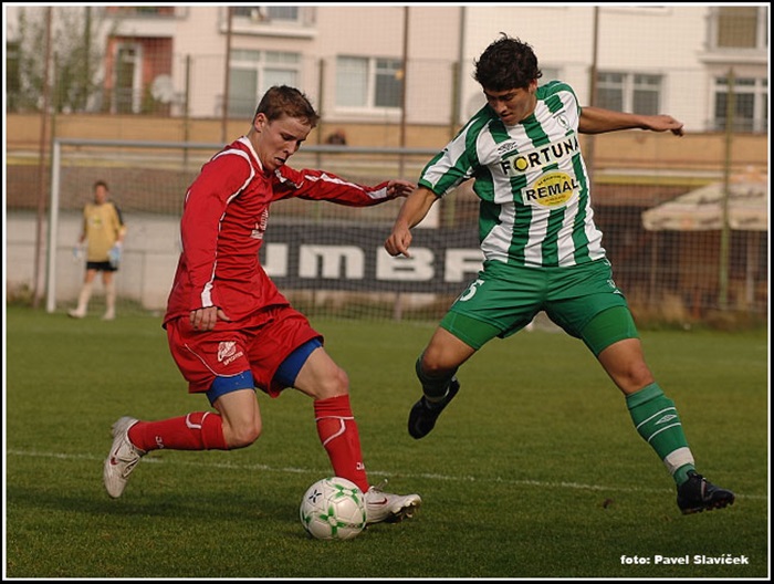 Vojtěch Engelmann zastavuje útok soupeře
