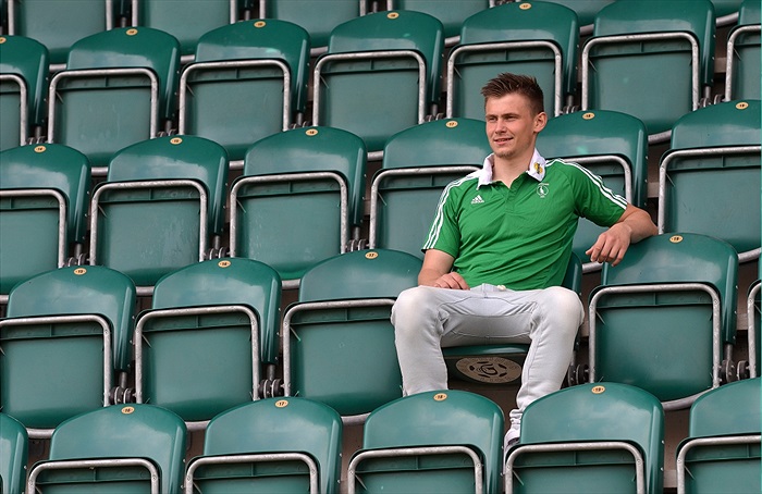 Daniel Krch na tribuně v Ďolíčku