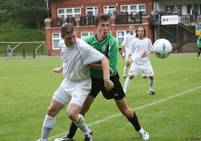 Naši útočnící se museli vypořádat s osobní obranou.