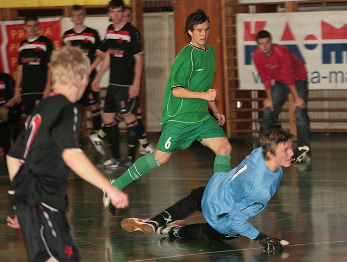 Budinský sleduje gólovku proti Slavii