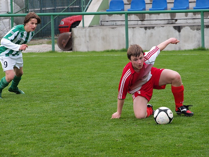 Roman Artemuk při napadání obrany soupeře