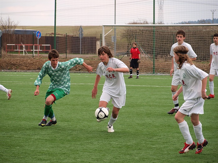 Útočnou akci domácích zakládá záložník Jakub Káš