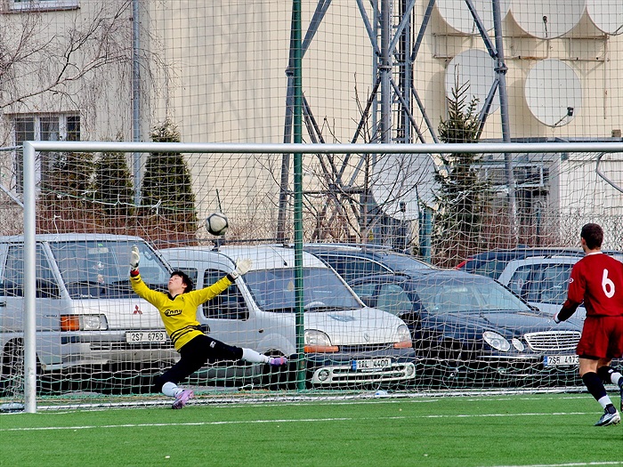 První zákrok druhého brankáře J. Kondelíka - gól to nebyl