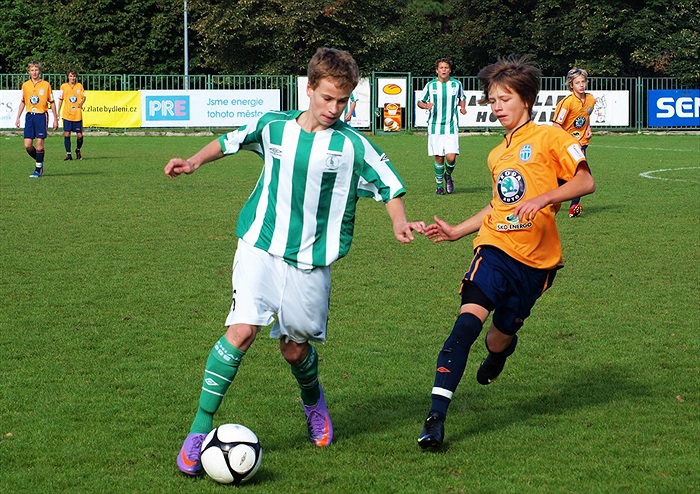 Kevin Radimský obchází svého protivníka