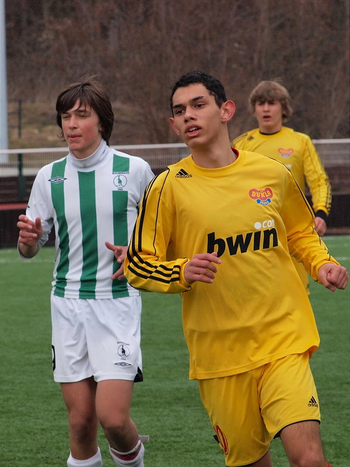 Nejnebezpečnější hráč Dukly Radek Entner v pozornosti našeho Jakuba Káše