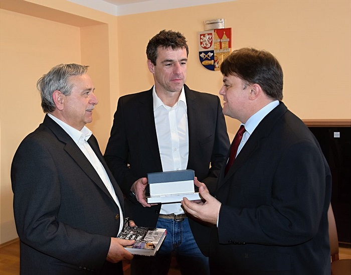 Přivítání nového trenéra Klusáčka na radnici