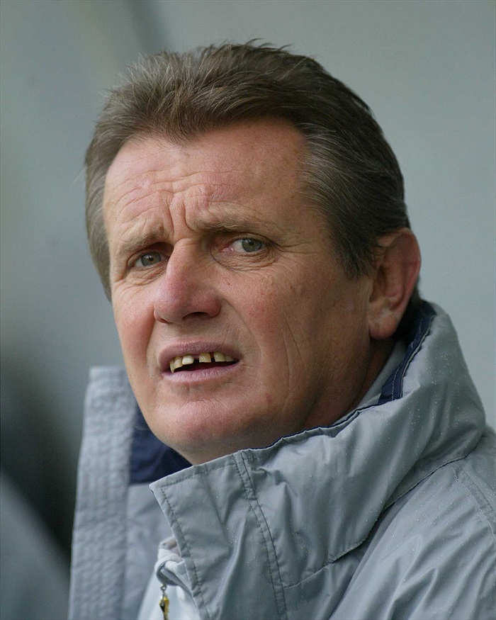 Zasmušilý Zdeněk Hruška (Bohemka - Al-Arabi, podzim 2003)