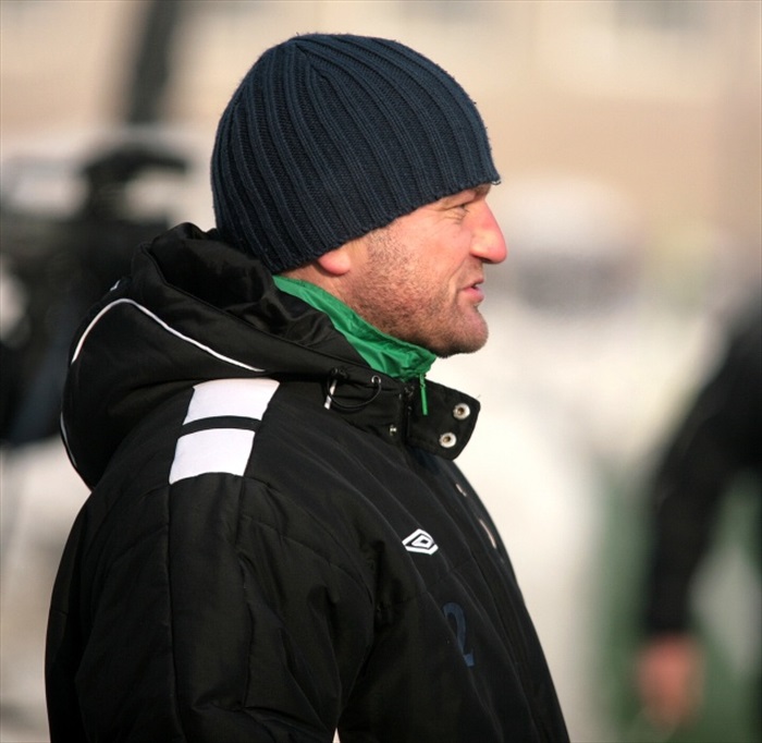 Pavel Hoftych sleduje výkon týmu