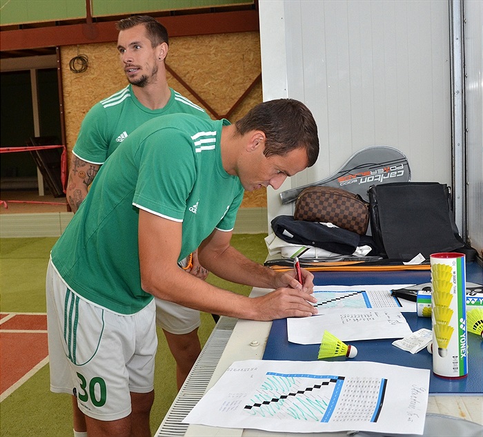 Klokani si dali turnaj v badmintonu