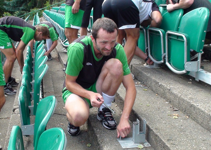 Petr Kunášek je na manuální práci zvyklý z domova.