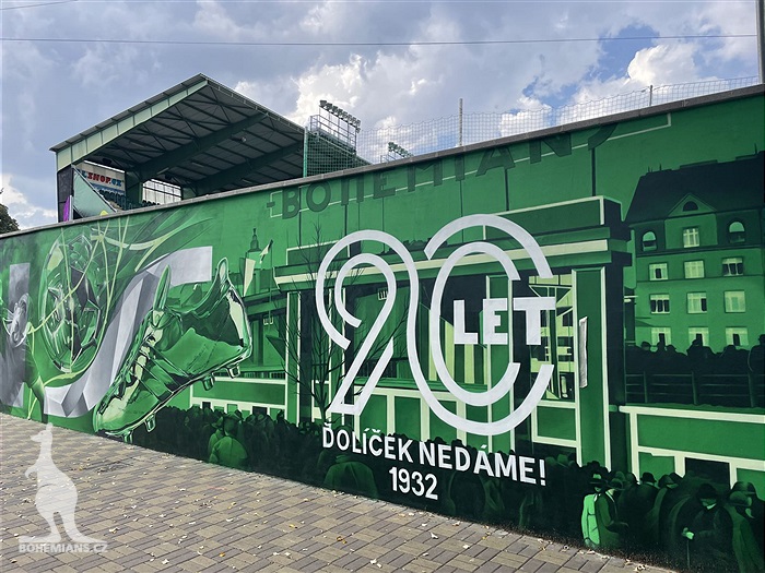 Zeď Ďolíčku zdobí nový mural