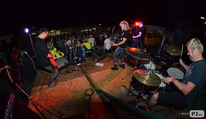 Ultras - Koncetr v Dolíčku - Crossczech, Moomraj a SPS