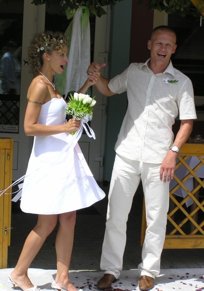 Na rodinné svatbě bylo veselo.