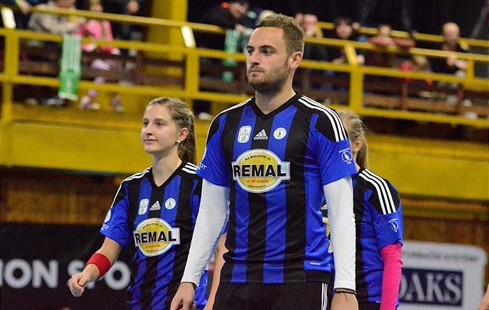 Exhibice Fotbal vs. Florbal 10:10