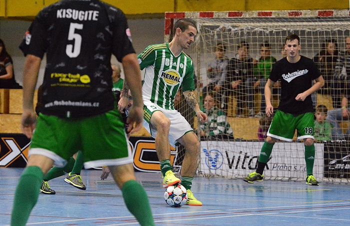 Exhibice Fotbal vs. Florbal 10:10