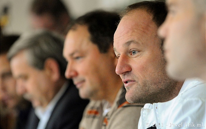 Trenér Hoftych na tiskové konferenci